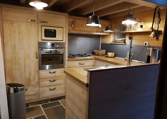 La De Chemmaly Flavin